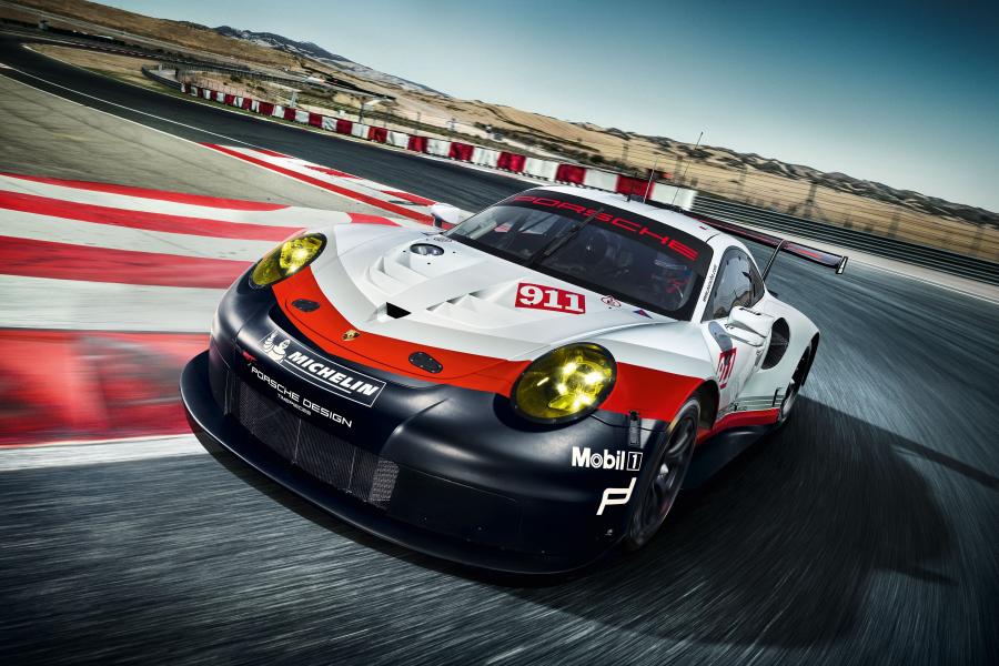  Porsche 911 RSR (991) 2017 года  (фото 8 из 39)